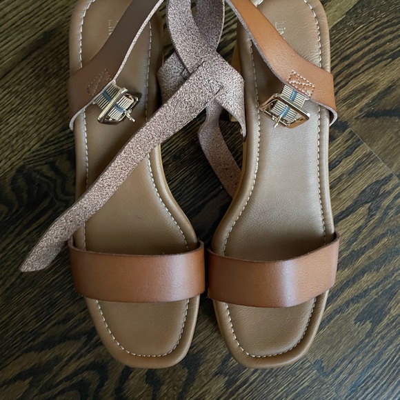 Heels - Picture 2 of 6